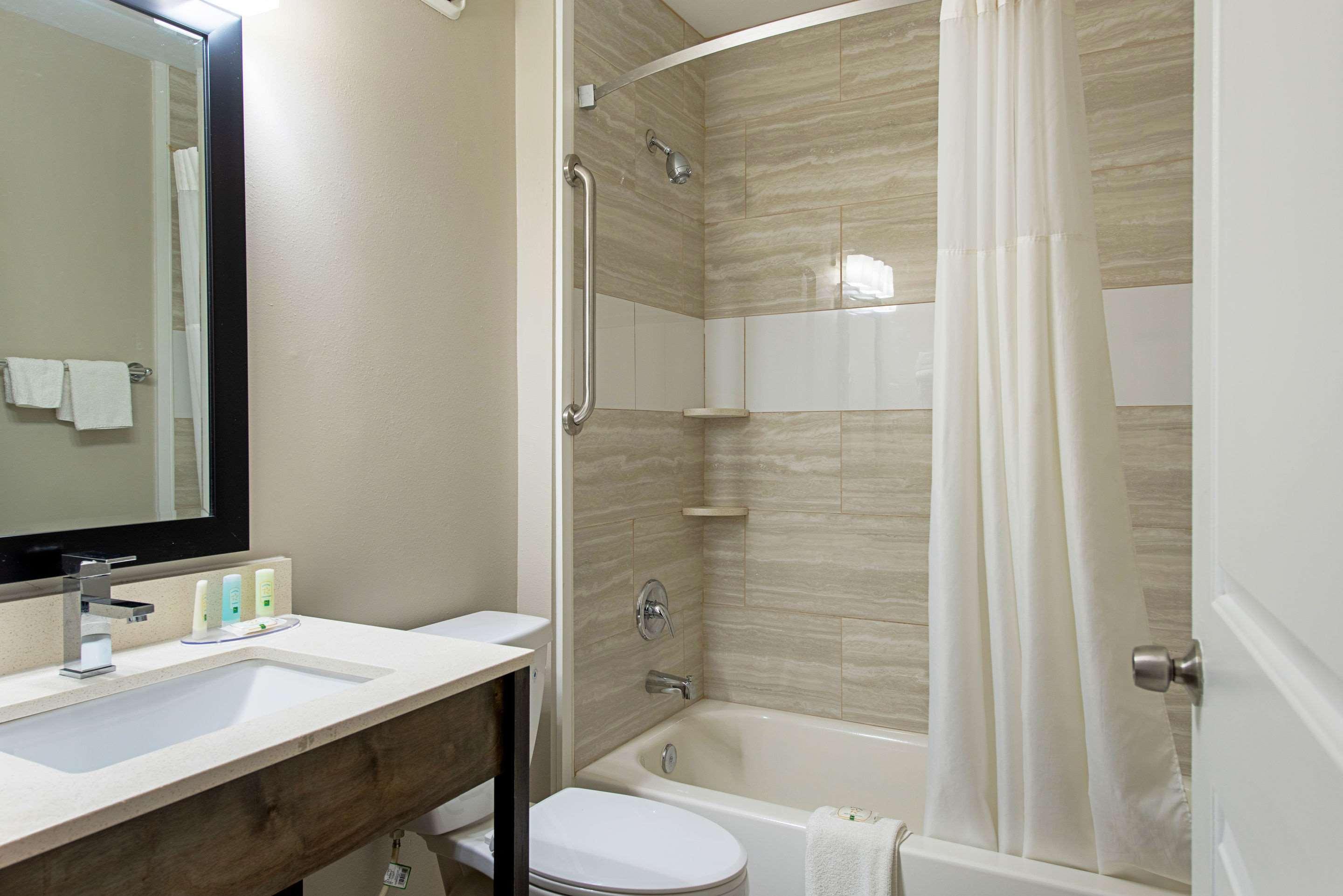Hotel Quality Near Notre Dame Mishawaka